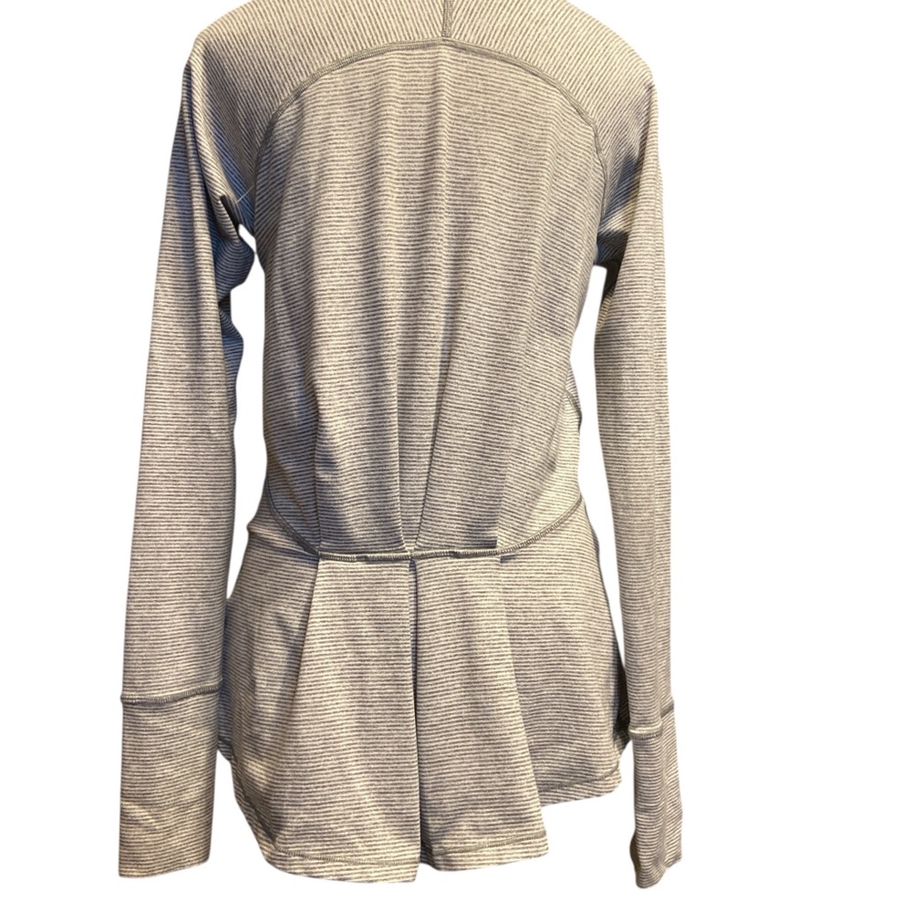 lululemon athletica Heather Gray Long Sleeve Tee - Picture 3 of 6